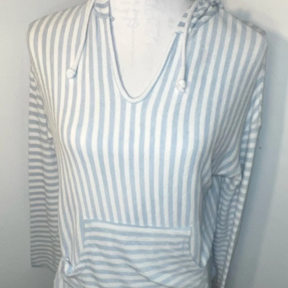 Gyft hoodie shirt/sweater S.  Cecil /white stripe .  Rope tie collar poncho pock